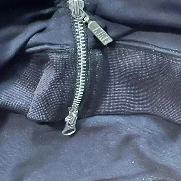 Vintage Y2K Nike track jacket - Picture 4 of 8